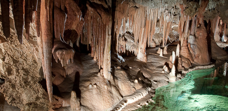 Visite de la Grotte de Fontrabiouse (Pyrénées-Orientales).